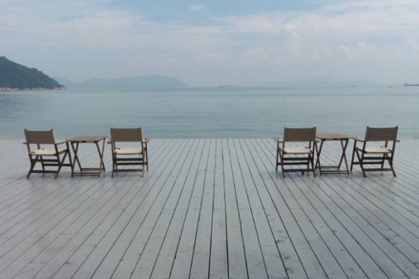 Luxurious-Sunken-Deck.jpg